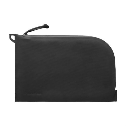 Le DAKA Single Pistol Case est un étui robuste et résistant à l'eau, avec une doublure en EVA pour protéger ton arme, idéal pour le transport et le stockage.