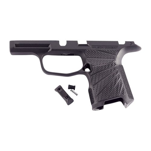 Améliore ton SIG-SAUER P365 avec le grip module Wilson Combat, offrant une ergonomie optimale, un meilleur contrôle de recul et une texture accrocheuse.