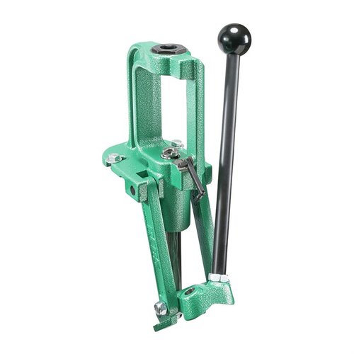 La presse Rock Chucker Supreme offre une manipulation facile, une construction en fonte robuste et une grande fenêtre de chargement de 4,25