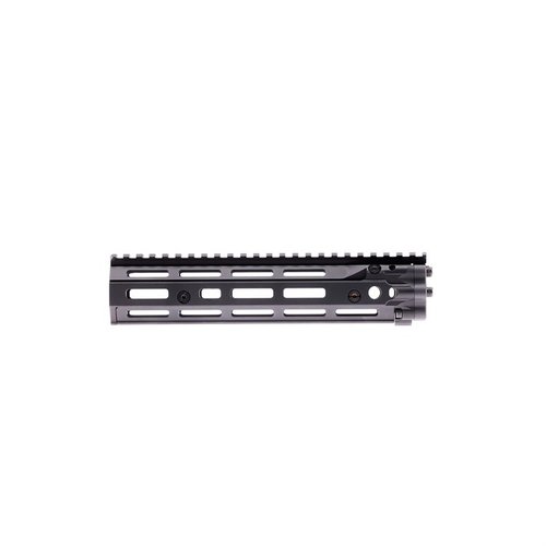 Le rail RIS III de Daniel Defense offre une conception légère, un système de fixation M-LOK, et une précision accrue grâce à son design de canon flottant.