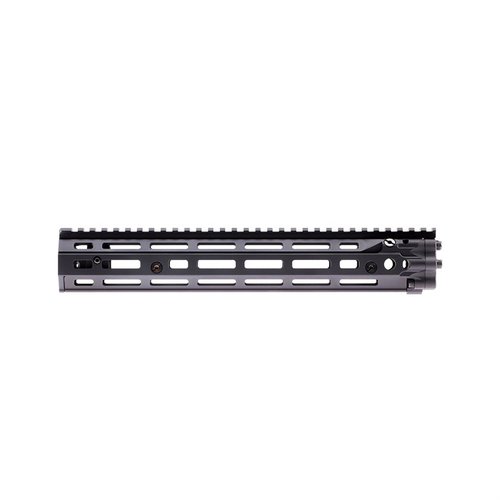 Le rail RIS III de Daniel Defense offre un design léger et robuste, avec 7 points d'attache M-LOK et une construction en aluminium de qualité aéronautique.
