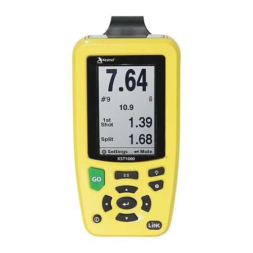 Le KST1000 Shot Timer de Kestrel est robuste, étanche, avec 5 préréglages, un buzzer puissant et compatible avec le tir à sec. Idéal pour tes sessions de tir!