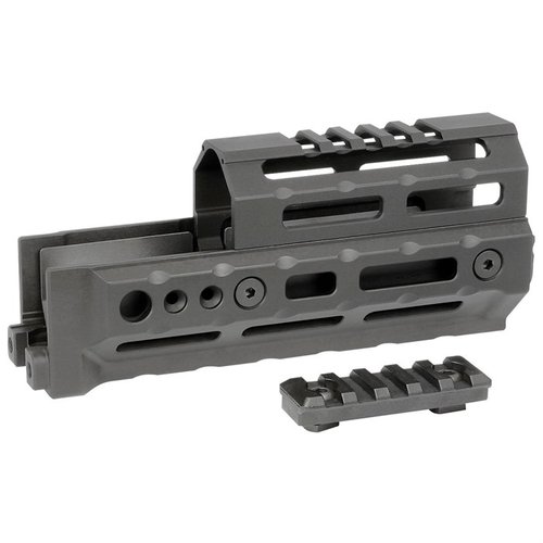 Le garde-main AK Alpha Series M-LOK est léger, robuste, flexible et compatible avec la plupart des AKM, tout en offrant des points QD pour les sangles.