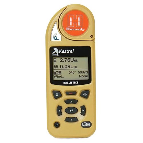 Le Kestrel 5700 avec Hornady 4DOF te donne des calculs balistiques précis, mesure la météo et résiste aux conditions extrêmes, idéal pour les tireurs.