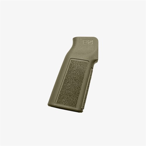 Le B5 Systems Type 22 P-Grip améliore l'ergonomie avec son angle de prise vertical, texture agressive pour une meilleure rétention et compatible avec le Battery Grip Plug.