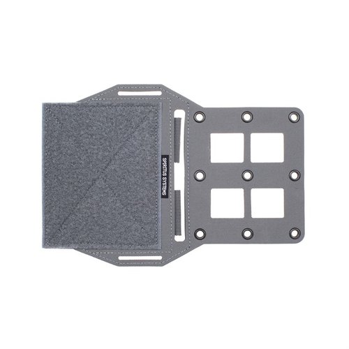 Le MOLLE Expander Wing est une plateforme ambidextre pour fixer couteaux et pochettes sous le cummerbund du LV/119, avec intégration facile des Tubes™.