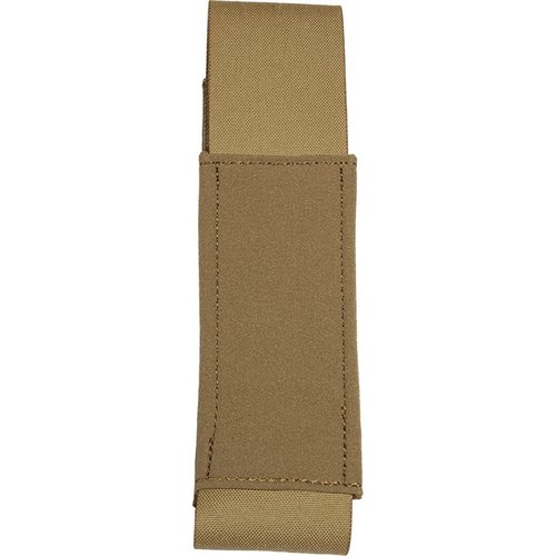 Le Tourniquet Pouch de GREY GHOST GEAR est conçu pour un tourniquet CAT, avec des côtés élastiques et un rabat ajustable, facile à attacher avec un MALICE CLIP®.