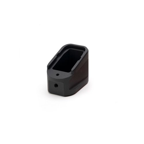 Améliore ta GLOCK™ G17 avec le Strike Industries Aluminum Extended Magazine Plate, ajoutant jusqu'à 5 cartouches, conçu pour un rechargement fluide et sécurisé.