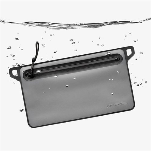 Le DAKA Waterproof Window Pouch est 100% étanche, avec une fermeture éclair YKK, un matériau résistant et une fenêtre translucide pour identifier facilement le contenu.
