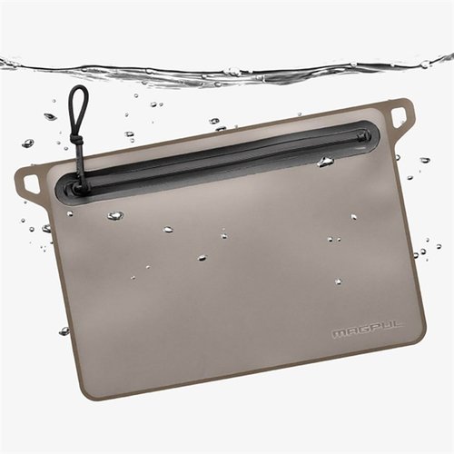 Le DAKA Waterproof Window Pouch est 100% étanche, avec une fermeture éclair YKK robuste, un panneau translucide et des points d'attache pour garder tes objets en sécurité.