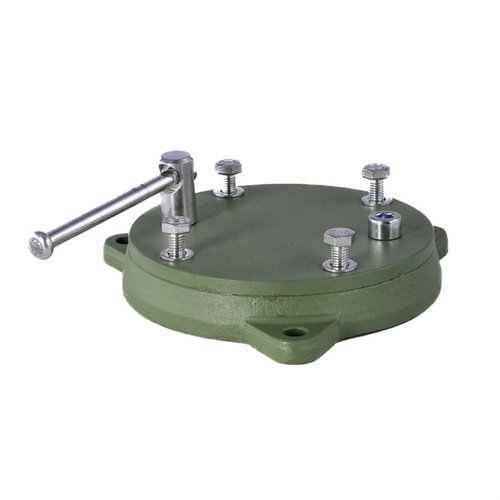 Le Clamping Rotary Base pour le vise Brownells est facile à installer, offre une rotation à 360°, et est fabriqué en acier forgé pour une solidité inégalée.