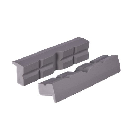 Les mâchoires interchangeables en polyuréthane de Brownells te permettent de protéger tes pièces délicates tout en assurant une prise sécurisée et sans rayures.