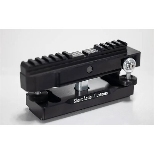 Associe le kit d'accessoires Final Scope Level avec ton niveau de lunette Final pour un réglage parfait, incluant un niveau à bulle Starrett et un plumb.