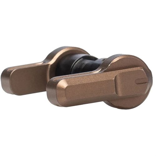 Découvre le PRO Ambidextrous Safety Selector : configurable en 45 ou 90 degrés, avec des leviers sécurisés et deux longueurs pour un maniement optimal.