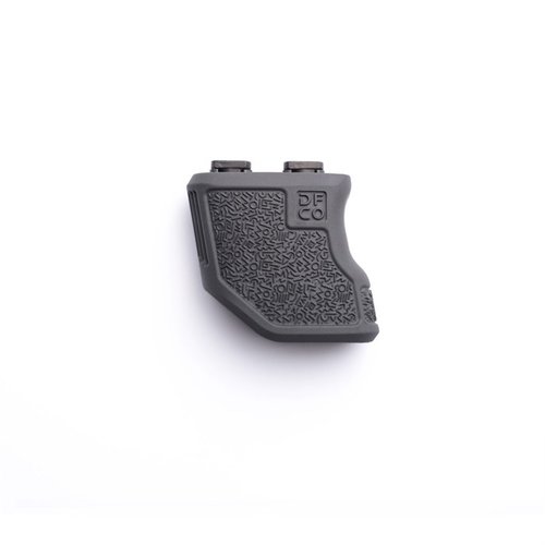 Le TIGER CLAW M-LOK offre une prise angulaire de 10 degrés, un design ergonomique et une texture rétro pour un contrôle optimal de ton arme.