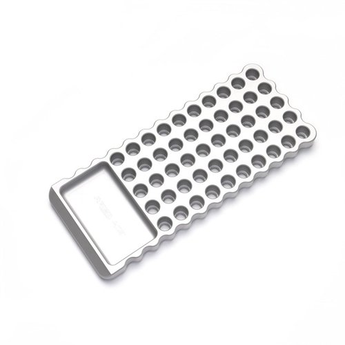 Le Billet Loading Block Area 419 est robuste, anodisé, avec 50 emplacements pour des cartouches, des pads en caoutchouc pour la stabilité et un design anti-basculement.