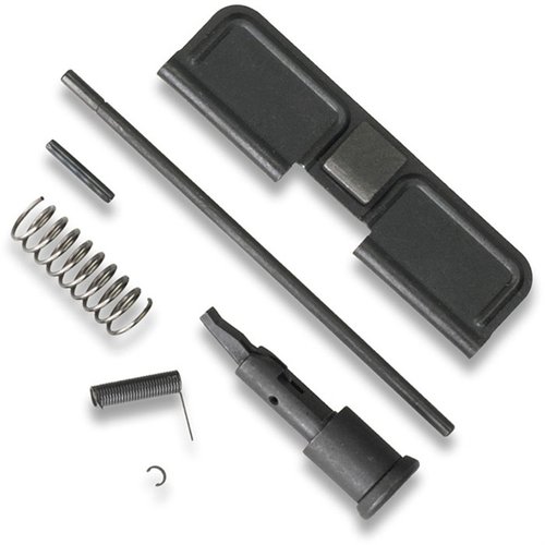 Le kit AR-15 UPPER COMPLETION te fournit tout le nécessaire pour assembler ton upper receveur, incluant un forward assist, un couvercle de port d'éjection et une finition phosphate.
