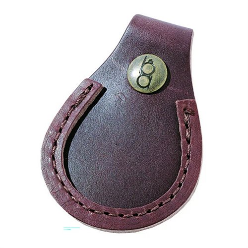 Le GUN TOE REST de BOB ALLEN est en cuir marron robuste, avec un système de tab & snap pour un maintien parfait sur tes lacets.