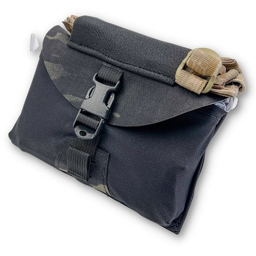Le pouch IFAS de GBRS Group est léger, MOLLE compatible et permet un déploiement rapide de ton kit médical, avec un support intégré pour le tourniquet.