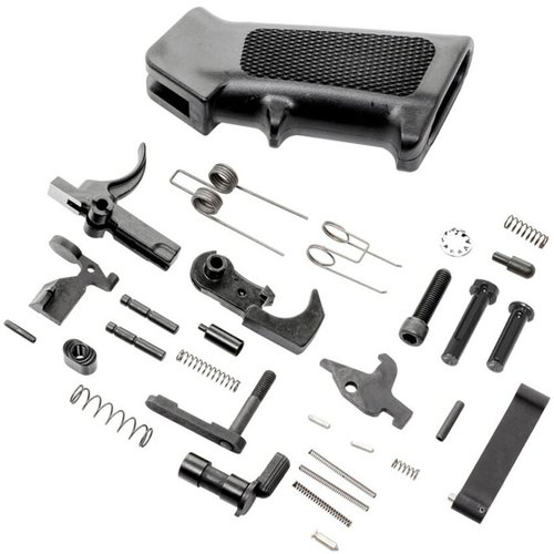 Le kit de pièces inférieures MIL-SPEC pour AR-15 de NEXT LEVEL ARMAMENT contient tout ce qu'il te faut pour ton prochain build, avec des sachets colorés pour faciliter l'assemblage.