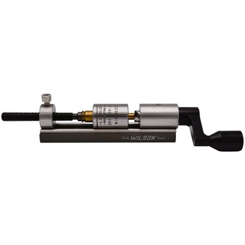 Le trimmer L.E. WILSON offre un taillage précis et durable grâce à son cutter TiN, son stop standard pour des ajustements fiables et une construction robuste.