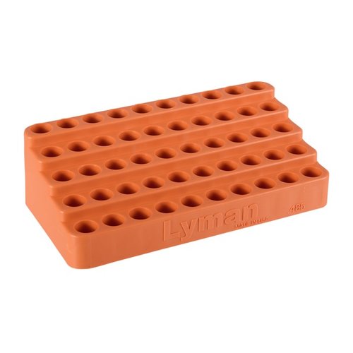 Les Lyman Bleacher Loading Blocks facilitent le rechargement avec leur design incliné, tenant 50 douilles .308 et fabriqués en polymère robuste.