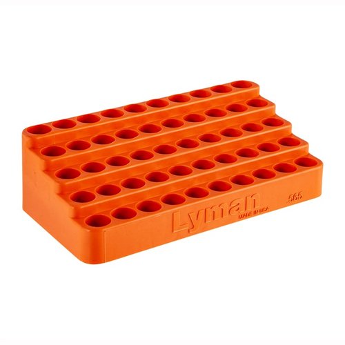 Les Lyman Bleacher Loading Blocks facilitent la récupération des douilles grâce à leur design incliné, pouvant contenir 50 douilles de .308 Win en polymère robuste.