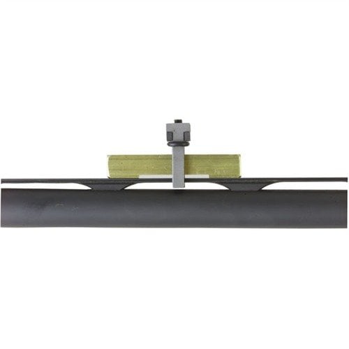 Le VENT RIB TOOL de MURRAYS redresse rapidement les ribs de ton fusil, facile à fixer, avec un pont en laiton qui ne marque pas et des mâchoires en acier auto-ajustables.