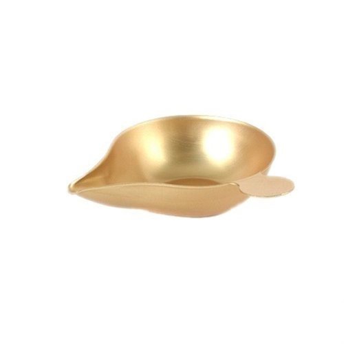 Cette pan de remplacement en aluminium s'adapte parfaitement aux balances RCBS 5-0-2, 5-0-5 et 10-10, garantissant précision et durabilité.