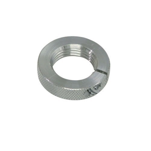La CROSS BOLT DIE LOCK RING de Forster assure un alignement fiable sans endommager les filetages, grâce à son design innovant avec un boulon transversal.