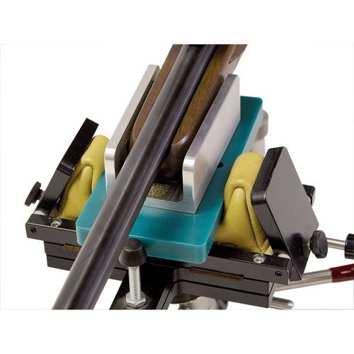 L'adaptateur FOREND BENCHREST transforme rapidement presque n'importe quelle crosse en crosse de benchrest sans modifications, avec protection en liège et plaque UHMW.