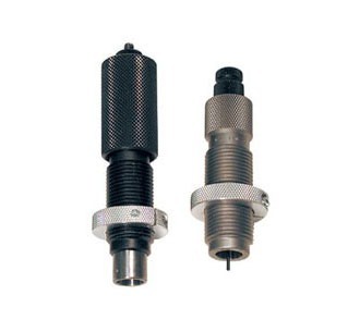 Les jeux de dies Forster pour rechargement offrent une qualité exceptionnelle, permettant de produire des cartouches concentriques avec précision et facilité.