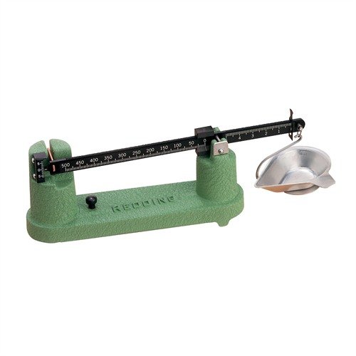 La balance Redding No. 2 Master offre une capacité de 505 grains, un système à deux contrepoids et une lecture rapide grâce à son faisceau magnétique.