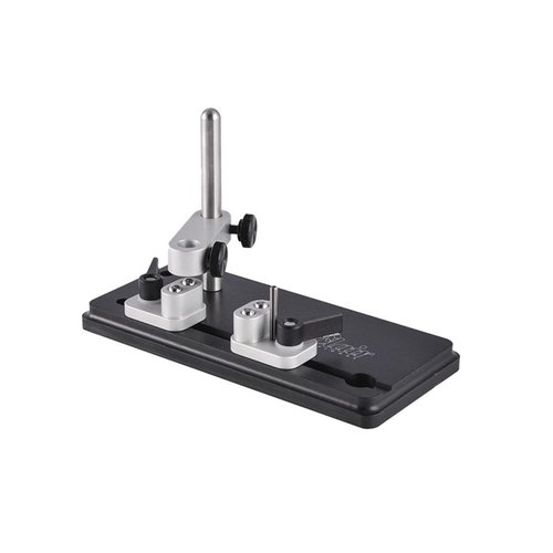 Le Sinclair Concentricity Gauge est facile à utiliser, précis et accepte des douilles jusqu'à 50 BMG, parfait pour un rechargement de précision.