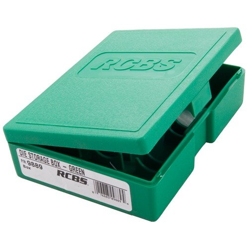 La GREEN DIE BOX de RCBS est parfaite pour organiser et protéger tes dies, offrant un rangement compact et sécurisé pour un accès facile lors de tes sessions de rechargement.