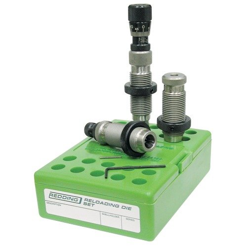 Le jeu de dies Redding National Match est parfait pour les tireurs sérieux, incluant un Full Length Sizing Die, un Taper Crimp Die et un Competition Bullet Seater.