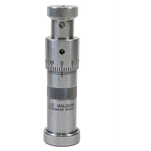 Le L.E. Wilson Micrometer Top Bullet Seater Die te permet d'ajuster avec précision la profondeur de siège des projectiles grâce à sa construction robuste et son échelle en 0,001".