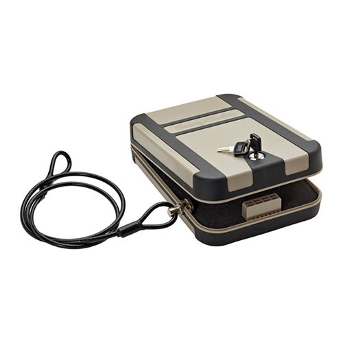 Le TrekLite Lock Box est léger et discret, parfait pour tes armes et objets de valeur, avec un intérieur en mousse et une sécurité de 1500 lb.
