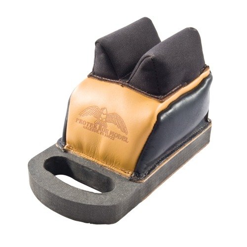 Le Deluxe Protektor Rear Bag avec poignée offre stabilité, hauteur ajustée et support optimal pour le tir sur banc, idéal pour la compétition F-class.