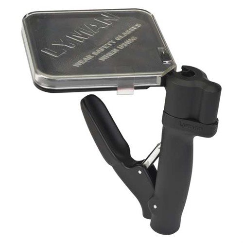 Le Lyman E-ZEE Prime Hand Priming Tool te permet de placer les amorces à la main avec un confort optimal, sans déversement grâce aux plateaux intégrés.