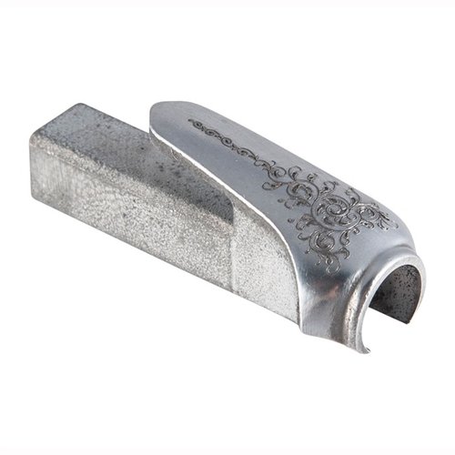 Le TIP FOREND 486 12GA de BERETTA USA est conçu pour s'adapter parfaitement à ton fusil 486, offrant une prise en main optimale et un style élégant.