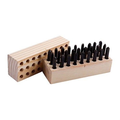 Avec ce set de tampons en acier, tu peux marquer des impressions nettes et durables sur tes canons de fusil et autres objets métalliques.